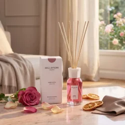 Millefiori New Milano Reed Diffuser 250 ml Ambra & Rosa Millefiori New Milano Reed Diffuser 250 ml Ambra & Rosa